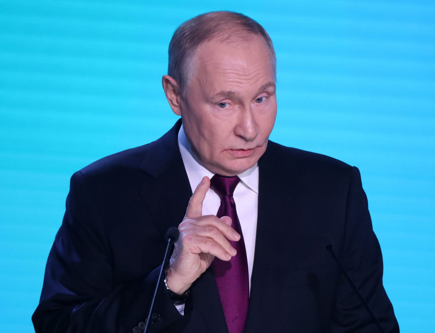 Secret U.S.-Russia talks led to plan that blindsided Ukraine